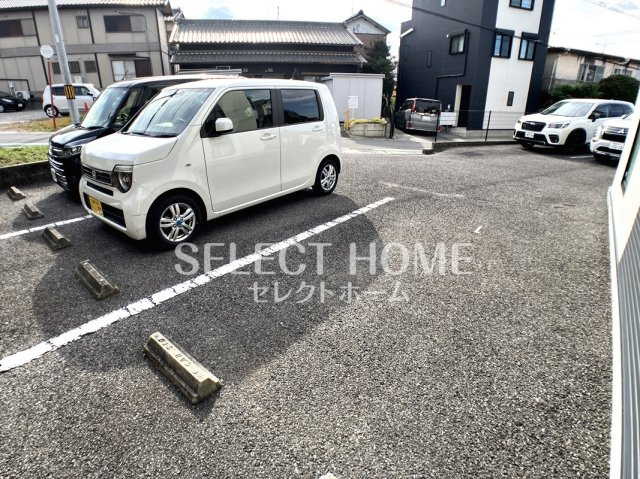 【駐車場】 | ピネータ | 駐車場完備です