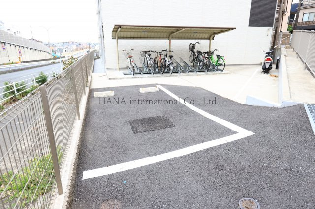 クレイノツインダイヤの駐車場