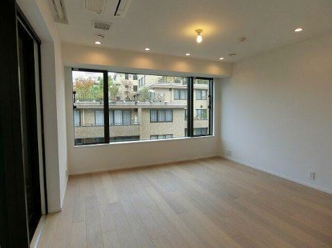 千代田区一番町の賃貸マンションの居間・リビング