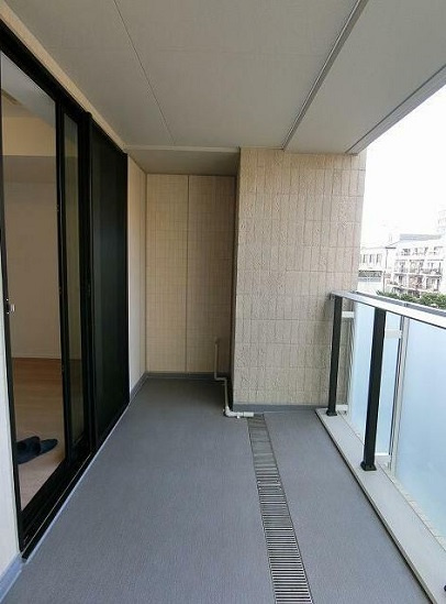 千代田区一番町の賃貸マンションのバルコニー
