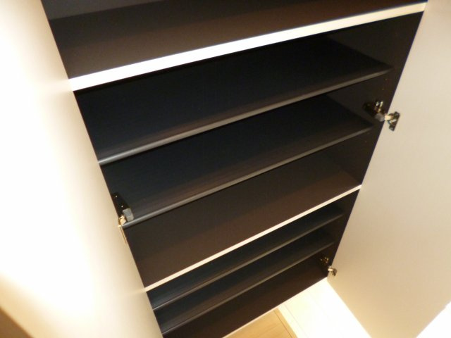 スカイガーデンの玄関|シューズボックス