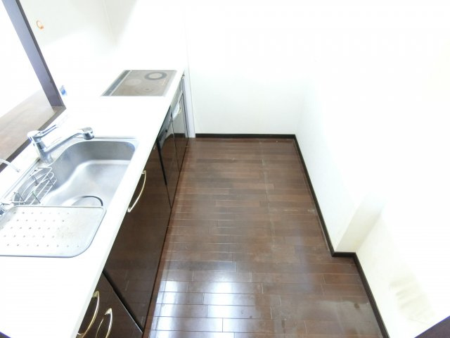 ルナコート富田林のキッチン