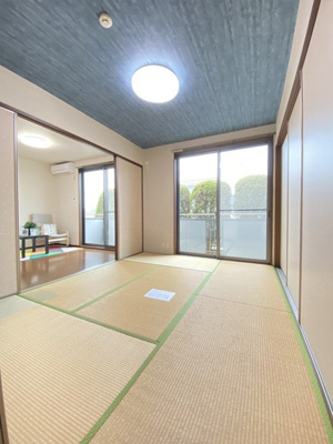 【和室】 | ソレアード八千代 | 南西向き和室6帖☆バルコニーに繋がる落ち着く和室です！和室は冬場はコタツでほっこり♪夏は意外と涼しくて使い勝手がいいんですよ♪