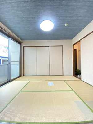 【寝室】 | ソレアード八千代 | 南西向き和室6帖☆押入れと収納スペースがあります♪寝具をすっきり収納できるので和室は寝室にもオススメ☆