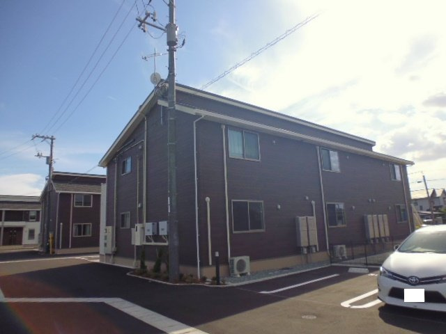 エクスペアテＡの駐車場