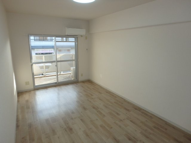 コンフォールの洋室|岡山市北区下中野　コンフォール　1K　洋室