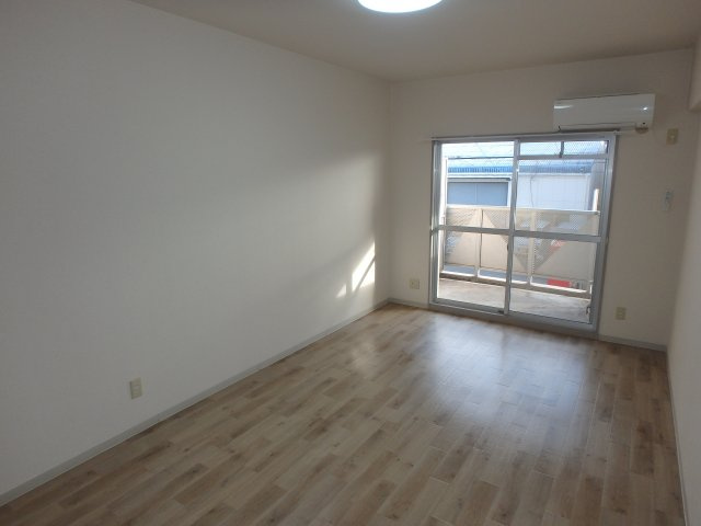 コンフォールの洋室|岡山市北区下中野　コンフォール　1K　洋室