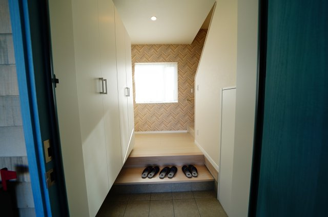 【玄関】 | CASA片岡町 | 現地写真