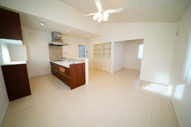 【居間・リビング】 | CASA片岡町