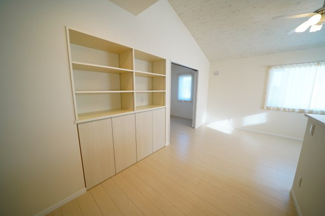 CASA片岡町の居間・リビング