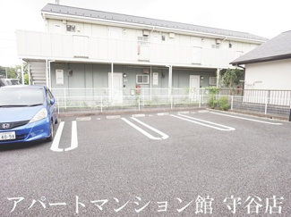 【駐車場】