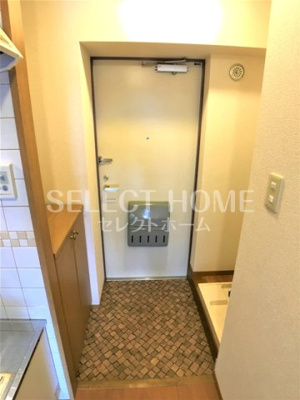 【玄関】 | ラナ・パラッツォ | 玄関です