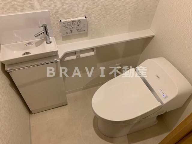 ＪＡＳＰＥＲ御堂筋本町　BRAVI不動産のトイレ|【ジャスパ御堂筋本町】トイレも気になるポイント