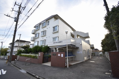 【外観】 | ニックハイム東寺尾第3 | 裸足が気持ちの良い天然無垢材や珪藻土等の自然素材を使用したリノベーション物件！