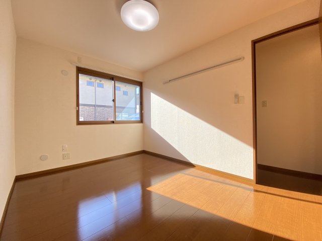 リビングタウン不来方の洋室