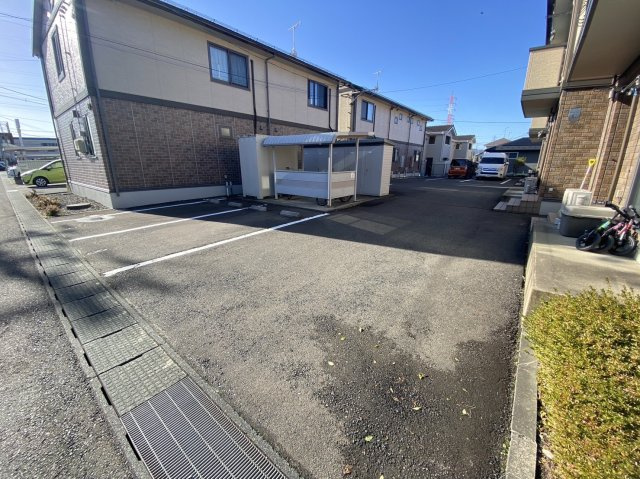 リビングタウン不来方の駐車場