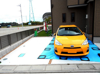 【駐車場】 | 駐車場並列２台。らすと1棟。庭付き４８坪。年末年始対応します。さらに価格変更してます。