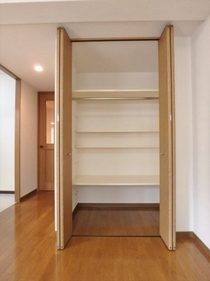 【収納】 | バーディハウス茶茶 | 大型収納（荷物に合わせて仕切り板は移動できます）