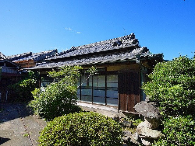 都祁友田町　純和風一戸建ての外観|離れ外観