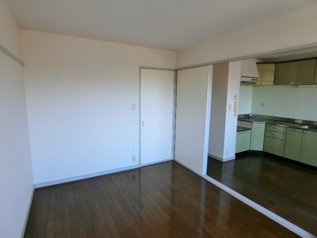 サクラハイツの洋室