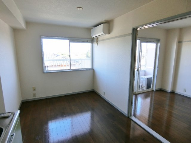 サクラハイツの居間・リビング