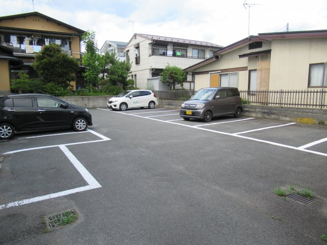パレス・リーベの駐車場|駐車場完備です