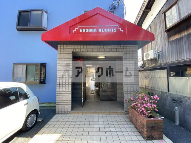 カスガハイツのエントランス