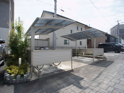 【その他共用部分】 | ヴィラーチェP | 屋根付きの駐輪場があります♪