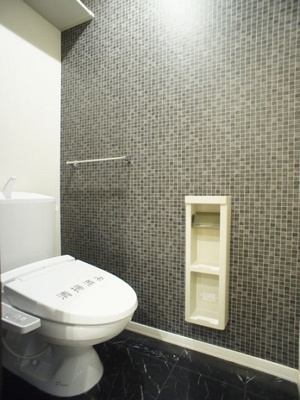 【トイレ】 | ヴィラーチェP | 温水洗浄暖房便座機能付きです♪