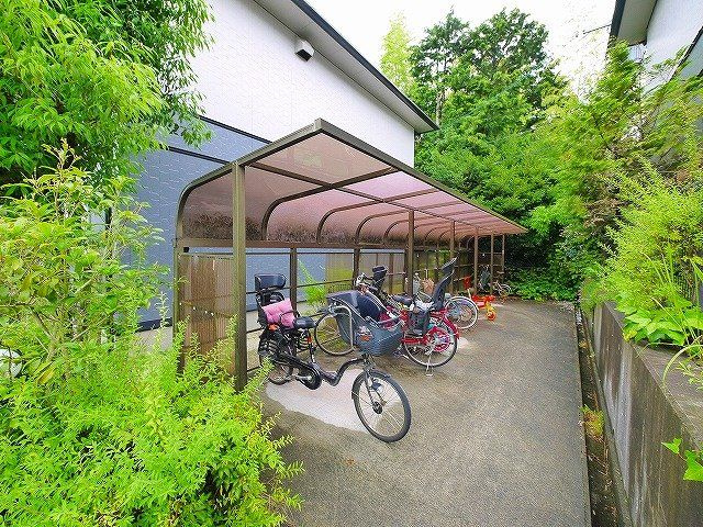 サンビレッジ学園前東坂　E棟のその他共用部分