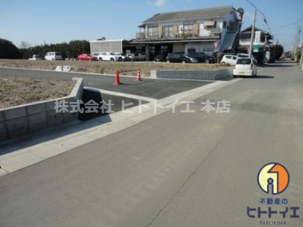 八女市蒲原9区画分譲地の前面道路含む現地写真