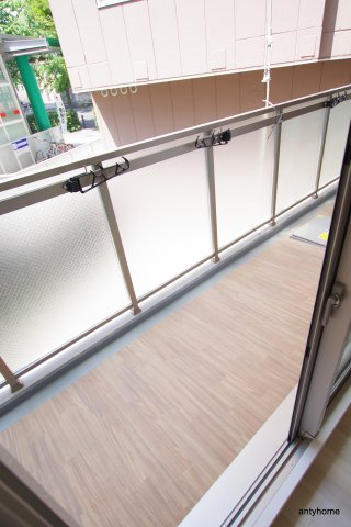 エスリード大阪城アクシス　仲介手数料無料のバルコニー