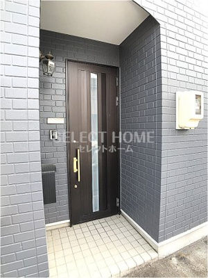 【玄関】 | メゾネット椿中棟 | シンプルで使いやすい玄関です
同型タイプ