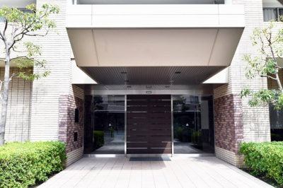 【エントランス】 | ヴェルシティ大阪