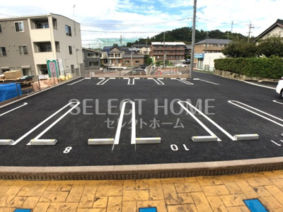 【駐車場】 | ジュネス和 | 駐車場があるので、車を買う予定の方も安心です
