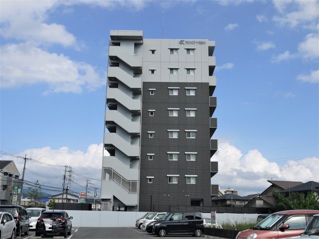 久留米市国分町の中古マンションの外観