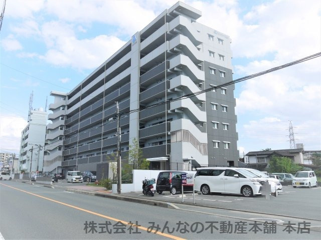 久留米市国分町の中古マンションの外観