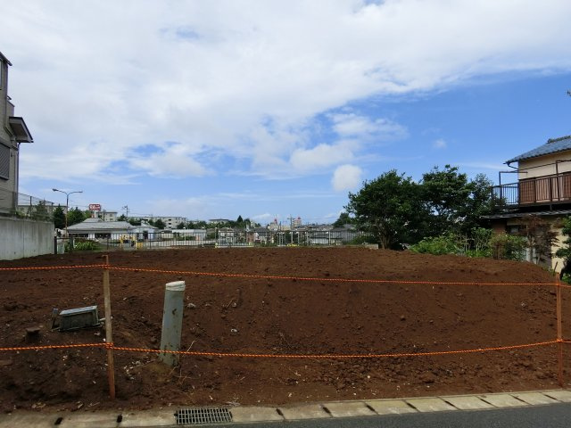 花見川区柏井１丁目　売地　全２区画　建築条件なし　約４２．８９坪