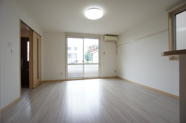 【居間・リビング】 | コンフォール７７