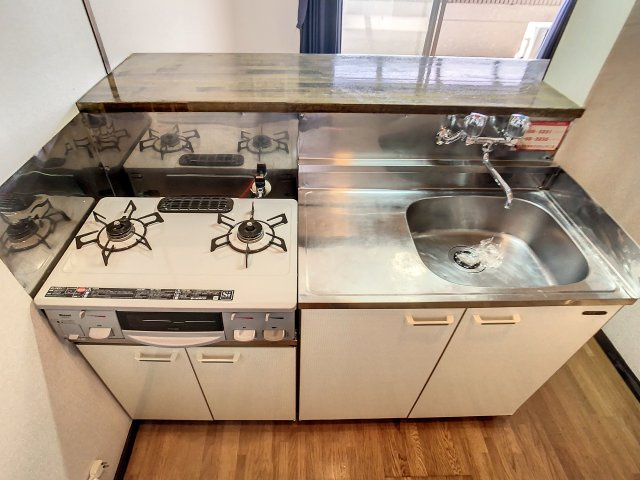 ビートルズハウスのキッチン