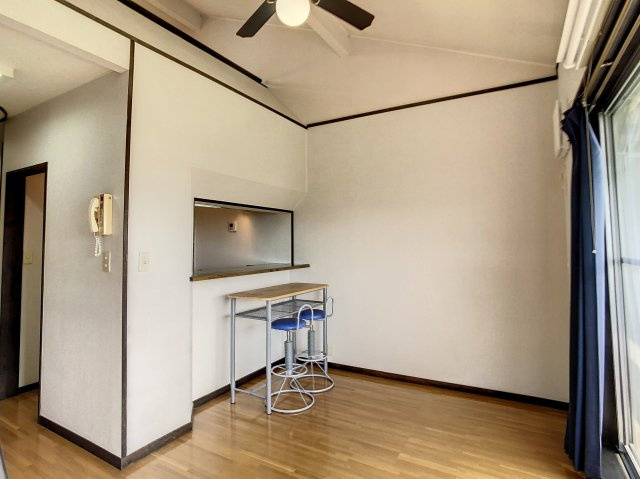 ビートルズハウスの洋室