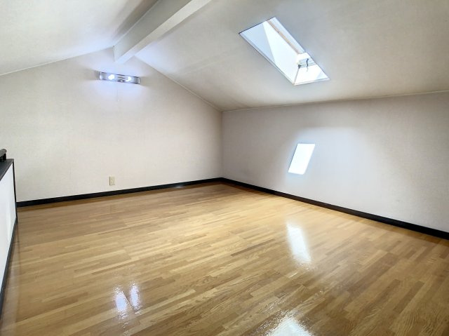 ビートルズハウスの洋室