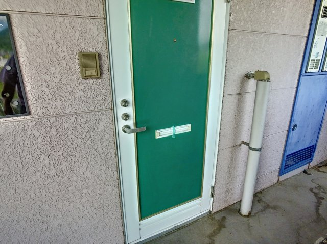 ビートルズハウスの玄関