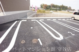 【駐車場】