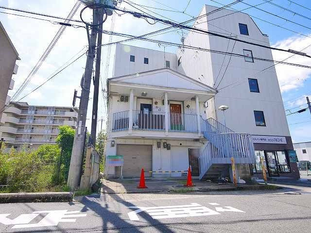 大安寺店舗の外観