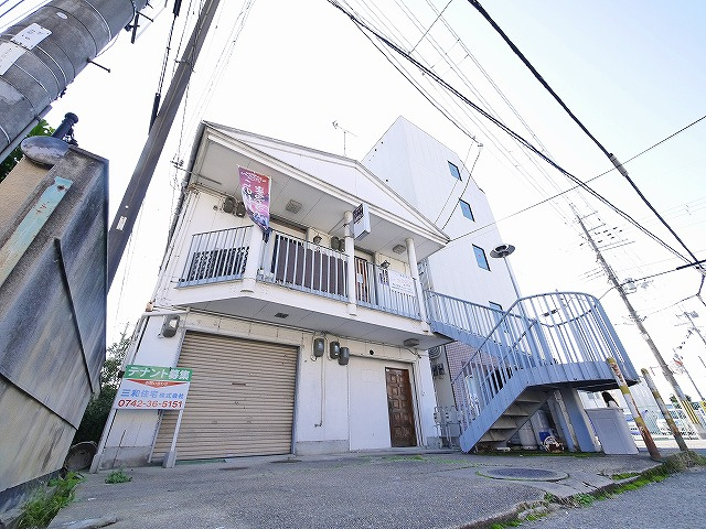 大安寺店舗