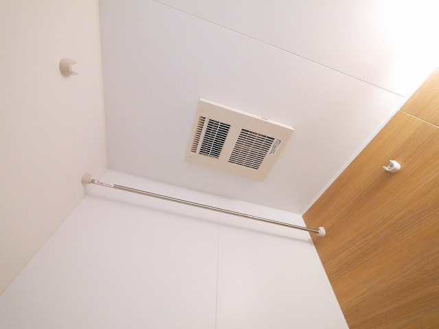 メゾンドココの設備|お風呂には浴室乾燥機もついてます。
