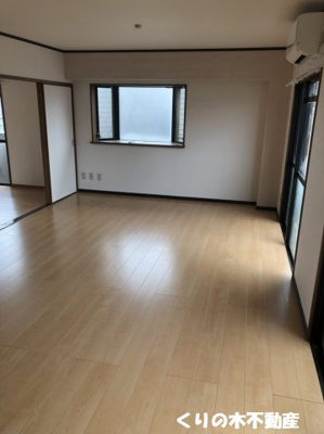 【居間・リビング】 | ヴィラクラマス | 同タイプのお部屋です（現況を優先します）