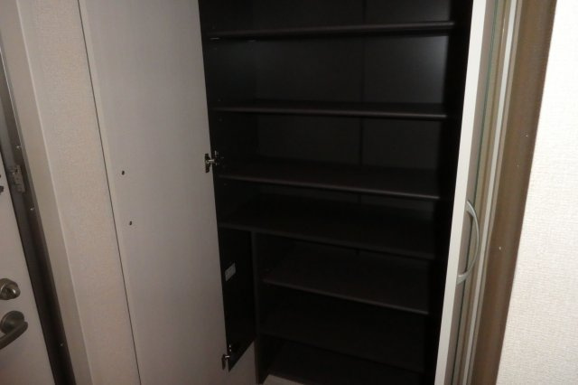 ＶＩＮＣＵＬＮＭ（ウィンクルム）Ｂの玄関|シューズボックス