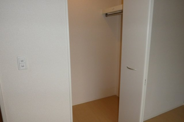 ＶＩＮＣＵＬＮＭ（ウィンクルム）Ｂの収納|ウォークインクローゼット